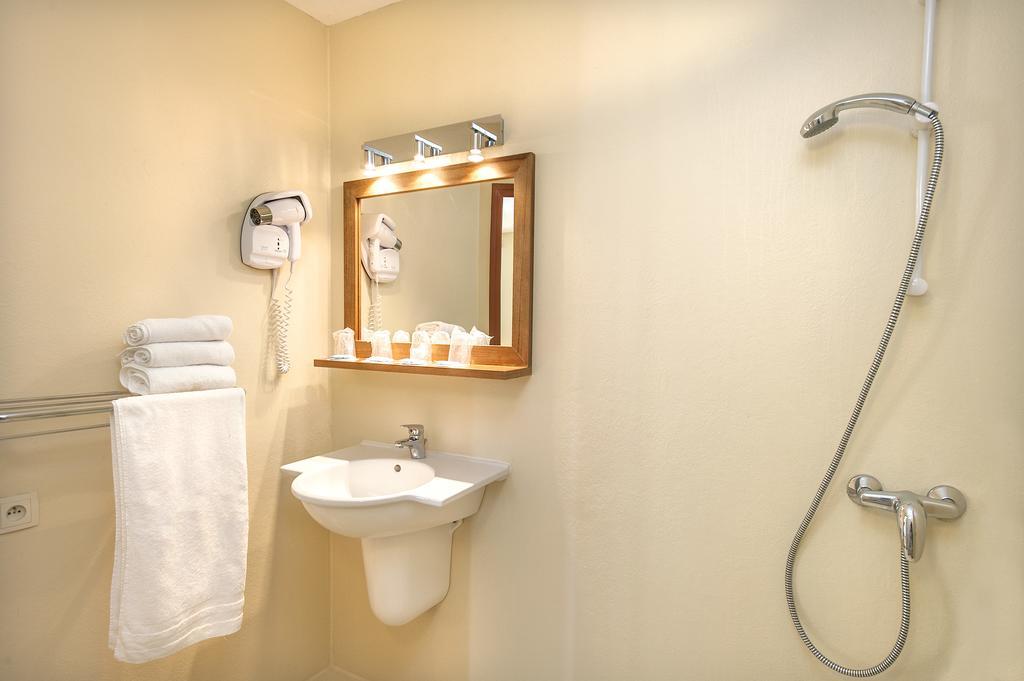 Hotel De France Chaudeyrac Ngoại thất bức ảnh
